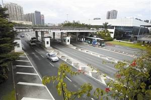 梅林關(guān)檢查崗?fù)そ裨?時開拆 市民拍照紀(jì)念