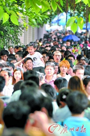 廣州公園景區(qū)客流 井噴  三天突破250萬(wàn)人次