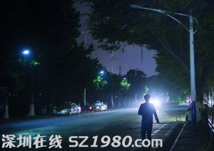 廣州一盞節(jié)能路燈3.6萬元 換個電池幾千元