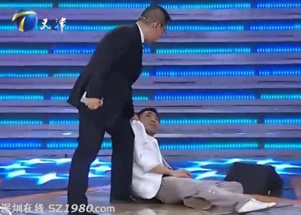 節(jié)目現(xiàn)場 求職者暈倒