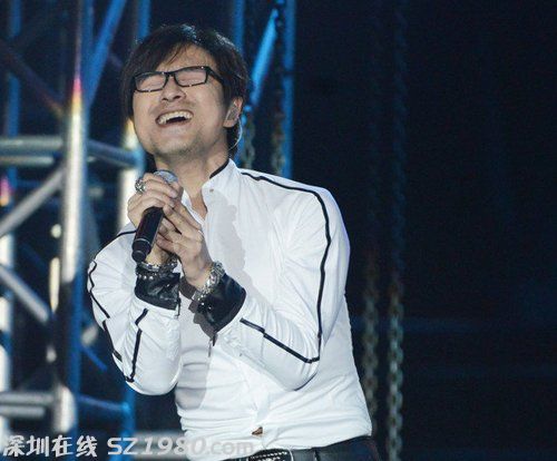 汪峰自稱是藝術家 將 上頭條 打入冷宮招差評