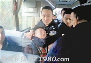 黑老大保鏢<a href=http://www.huhuzc.cn/shenzhen/ target=_blank class=infotextkey>深圳</a>別墅盜80多萬 20萬給村里修路