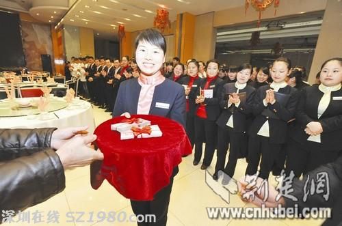 武漢上演三個關(guān)于意外之財?shù)恼媸?結(jié)局大不同