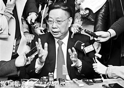 前衛(wèi)生部副部長：近平去南鑼鼓巷也沒戴口罩