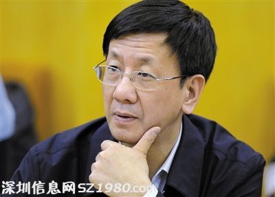 昨日，最高檢檢察長曹建明在遼寧團參加 兩高 報告分組審議。新京報記者