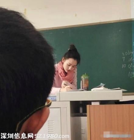 大學美女老師酷似劉詩詩 男生出勤率爆表(組圖)