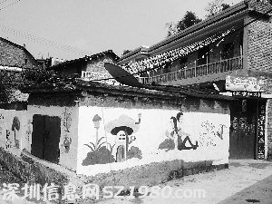 　　丘北縣平龍村的喜洋洋幼兒園，警方稱，該園負(fù)責(zé)人的母親趙建芝對同村的佳佳幼兒園下了毒。 慈亞圣 圖