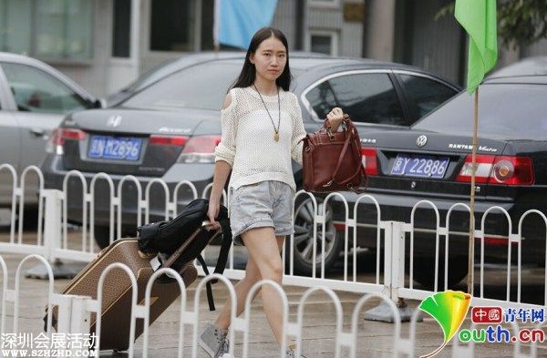 北影副校長回應(yīng)學(xué)生撞臉：符合培養(yǎng)目標(biāo)