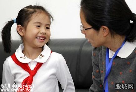 習(xí)爺爺你好害羞走紅 習(xí)大大平易近人深受人民愛(ài)戴