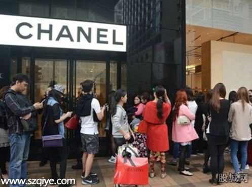 個(gè)別奢侈品客流降60%