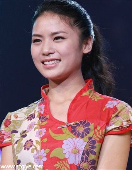 快女黃英懷孕老公曹帥是打星 昔日超女感情生活揭秘