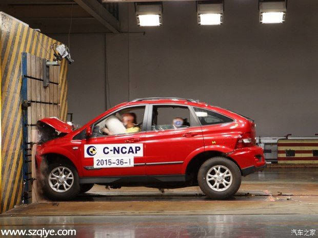 雙龍汽車 愛騰 2014款 2.3L 兩驅(qū)自動精英汽油版