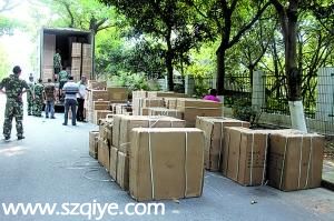 <a href=http://www.huhuzc.cn/shenzhen/ target=_blank class=infotextkey>深圳</a>(www.huhuzc.cn)破獲涉嫌運輸販賣仿真槍案 12米貨柜車塞萬支仿真槍