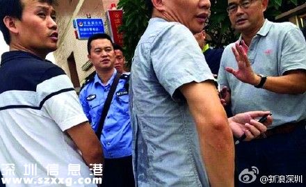 <a href=http://www.huhuzc.cn/shenzhen/ target=_blank class=infotextkey>深圳</a>(www.huhuzc.cn)兩高中生打架1人死亡 三位老師經(jīng)過(guò)未援助