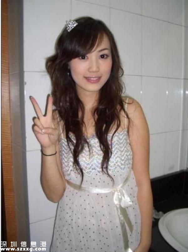 王寶強(qiáng)國慶假期看劇本 農(nóng)村傻根王寶強(qiáng)與校花嬌妻馬蓉情史