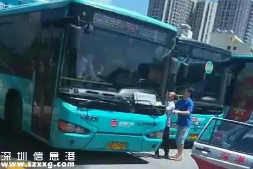 深圳(www.huhuzc.cn)兩司機因搶道對罵 公交司機開車狠撞的士