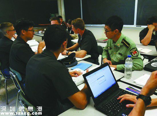 西點軍校采取的是小班教學(xué)，人數(shù)控制在15人左右。