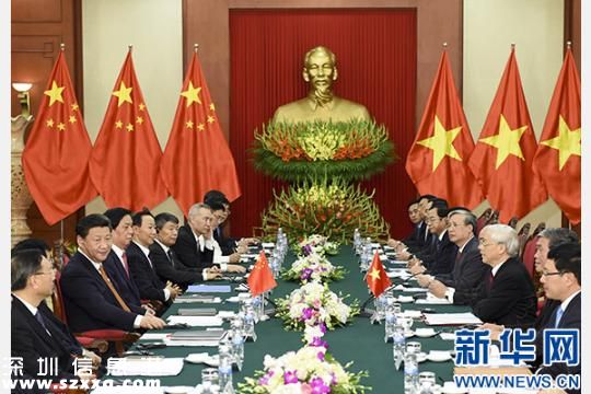 11月5日，中共中央總書(shū)記、國(guó)家主席習(xí)近平在河內(nèi)同越共中央總書(shū)記阮富仲舉行會(huì)談。 新華社記者李學(xué)仁攝