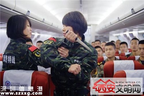 女特警退伍當(dāng)教師獲贊鏗鏘玫瑰。