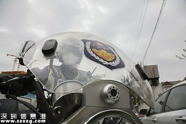 上海警用摩托車裝行車記錄儀 實(shí)時取證還能回放