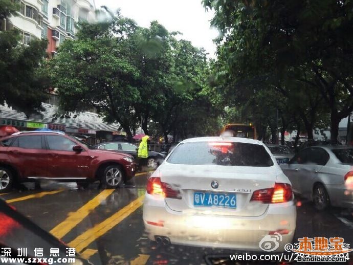 深圳暴雨為何不發(fā)布紅暴？上不上學(xué)家長(zhǎng)很糾結(jié)