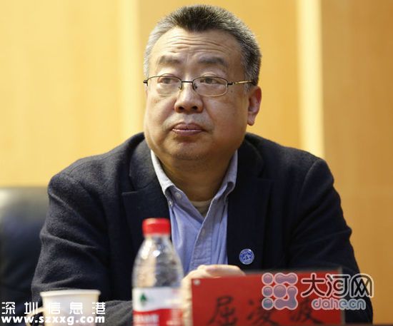 洛陽理工學院校長屈凌波。