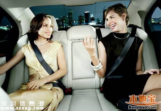 <a href=http://www.huhuzc.cn/shenzhen/ target=_blank class=infotextkey>深圳</a>女子坐后排未系安全帶撞車身亡 前排司機(jī)輕傷