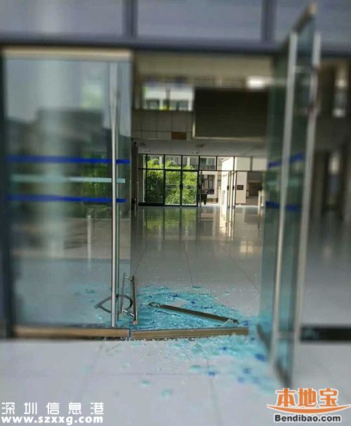 高校玻璃門被熱炸 玻璃門自爆并非個案