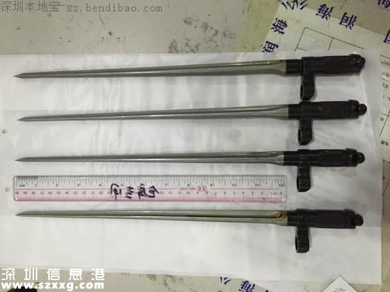 旅客攜帶4把30厘米的長槍刺刀深圳闖關(guān)被查