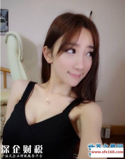 斗魚mini近期私房照公開，胸部傲人身材好到爆炸()