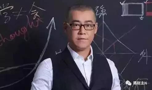 可惜，在我看來，李笑來與“雕爺牛腩”的那個(gè)雕爺，是我在中國(guó)這一大批新商業(yè)名人里，最惡心的兩位——堪比陳安之和翟鴻燊。
