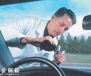 買二手車豪華車，新手買車看里程表，高手卻看車玻璃！