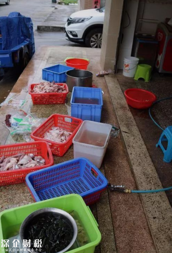 深圳一店鋪在廁所旁做鴨舌還無證無照