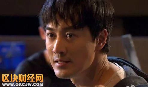 ▲《使徒行者》中，林峯飾演的爆Seed就是一個“艇仔”頭目，也被稱為“大艇”